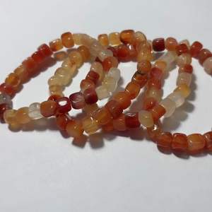 0050#天然方形红玉髓水晶手链 Natural Square Red Carnelian Crystal Bracelet(健康 Health，平安 Safety) 红玛瑙 Red Agate 红玉髓 Red Carnelian 天然水晶手链 Natural Crystal Bracelet
