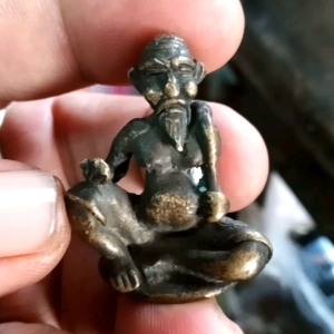 รูปหล่อชูชกเก่าๆเจ้าแห่งเมตาโชคลาภ เนื้อโลหะผสมหล่อสวยเดิมๆ มีองค์เดียวครับ