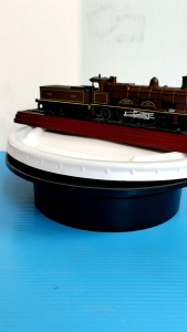 โมเดลรถไฟจำลองรุ่น NORD ATLANTIC เป็นstatic Locomotive model ที่สวยงามสจริง ตั้งอยู่บนฐานไม้ ในOriginal box เป็นที่ชื่นชอบของนักสะสมหรือเป็นของประดับบ้านที่สะดุดตา สเกล 1:87