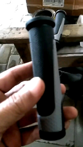 Handgrip Motor Hitam untuk Sepeda MTB Seli BMX Karet Empuk & Elastis 12 cm x 20 mm Nyaman Digenggam
