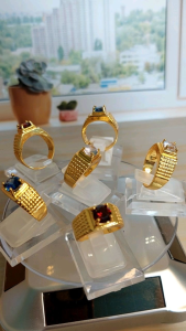 Cincin permata untuk cowok