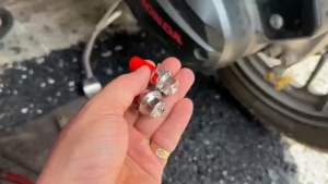 [ 1 ỐNG ] ỐNG XÃ CẶN MÀU GẮN PÔ E LỌC GIÓ