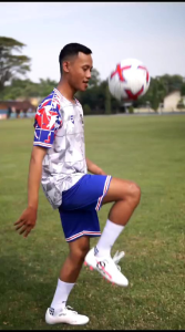 Sepatu Bola Morro Galaxy Putih Pink: Desain Modern & Nyaman