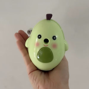 Rautan Pensil Meja Alpokat Putar DB 8657 Duduk