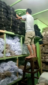 Seragam Sekolah SMA & SMP: Baju Pendek & Celana Panjang Laki-Laki