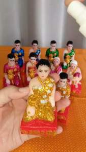 ตุ๊กตาหญิง-ชาย ถวายศาลพระภูมิ ศาลตายาย ขนาดเล็ก เนื้อเรซินประดับกากเพชร