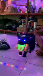 Mainan Banteng Mini LED Murah Ada Lampu Warna-Warni