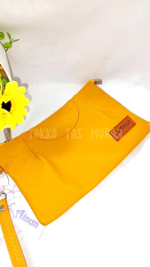 POUCH CARISA By Ainun Dompet Hp Bahan Chocoly Anti Air