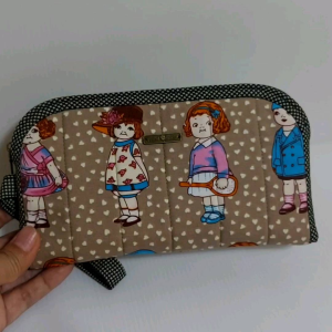 B02_กระเป๋าใส่โทรศัพน์ ใส่เเบ้งต์ตามยาว กระเป๋า1ซิป2ช่องขนาด11×20cm.