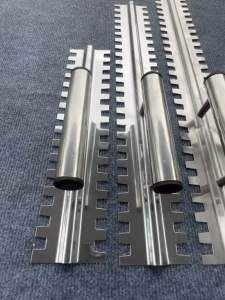 Bàn Gạt Keo -Hồ Dầu -Bay Trét Răng Cưa Inox- 3Tấc-4Tấc-5Tấc-6Tấc-8Tấc Răng Cưa U15mm