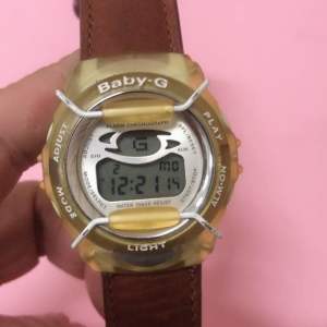 đồng hồ điện tử học sinh nữ / nam casio babyG BG-390. Hàng 2hand. size 40mm