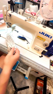 SCRUNCHIES · WHITE POLKADOT - หนังยางมัดผม (White Polka Dot Scrunchies)