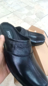 sepatu bustong untuk pria dewasa