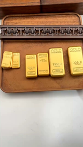 Perhiasan Miniatur Emas Batangan 999