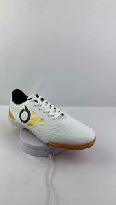 Sepatu Futsal Ukuran Besar: Pilihan Terbaik untuk Pria