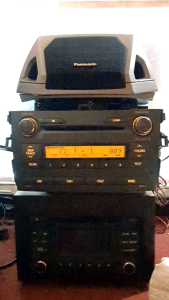 Máy phát nhạc 6 disk liền Amply Toyota Altis. Tính năng Đầu Radio 6 disk. radio. aux. tách ra từ xe Toyota Altil 2008 09 2010.