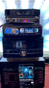 Máy phát nhạc liền Amply CD 389 . Tính năng  bluetooth/ Aux.usb. cad. radio.loại 1 din phổ thông giành lắp chung cho các xe.