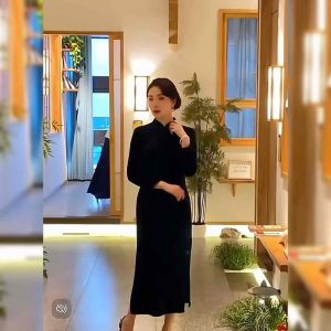 Sườn Xám Trung Niên Vải Nhung Sang Trọng 40-67 Kg