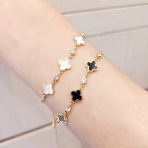 Deux - Gelang Serut Titanium Clover Hitam Putih Anti Karat Anti Luntur