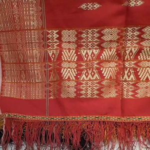 Uis Nipes Sutra Rumah Adat Pakaian Wanita Adat Karo