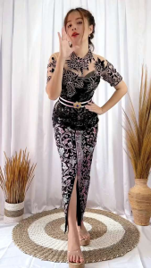 Setelan Kebaya Tilestik Bali: Desain Elegan & Bahan Berkualitas