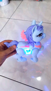 Mainan Kuda Poni Baterai Little Ponny Anak Perempuan Nyala Lampu Dan Musik