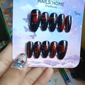 เล็บปลอมสีดำเพ้นลายแนวเท่ๆ*ทรงคอฟฟินสั้นเล็บปลอมพร้อมติดสีเจลแท้หนีอุปกรณ์สำหรับติดเล็บ