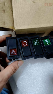 Công tắc đèn còi đóng cửacắt mát... xe hoa mai hovoCheng lòng chiến thắng . chế lắp nhiều xe