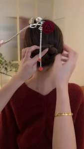 Trâm cài tóc hoa hồng nhỏ thân kim loại trâm búi tóc tua rua thân cong cho nữ phong cách cổ trang