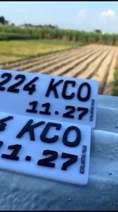 Plat Nomor Motor Akrilik Font Timbul: Desain Berkualitas & Baut Tanam