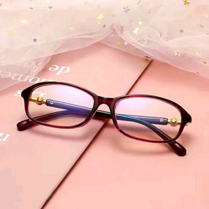 Reading Glasses for Women Ultra Light Comfortable Anti-Blue Light High Definition Cermin Mata MembacaRabun DekatRabun Tua 老花眼镜