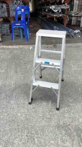 4 ขั้น หนา 1.8มิล 32A บันไดอลูมิเนียม บรรได นั่งร้าน บันไดอะลูมิเนียม อะลูมิเนียม บันไดพับ บันไดทรงเอ บันไดพับได้ ALUWARE