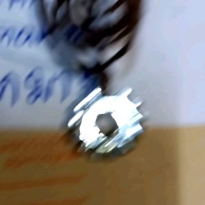 สร้อยเกียร์ เขียนตัวอักษร  E.N.59 พื้นสีเงิน  สายเชือก ปรับสายได้ ใส่เป็น สร้อยคอ หรือ สร้อยข้อมือ