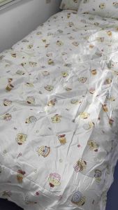 ชุดเครื่องนอนครบเซ็ท(รวมลายมินิมอล) 1 ชุด ประกอบด้วย 👇👇 💚ผ้าปู 1 ชิ้น รัดมุม4ด้าน 💚ปลอกหมอน 2 ชิ้น 💚ปลอกหมอนข้าง 2 ชิ้น -ผ้าปูใส่ฟูกที่นอนได้ 10 นิ้ว -ผ้านวมหนา 3นิ้ว (ขนาด5x 5.5 ฟุต)