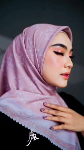 Best seller Jilbab hijab kerudung krudung segiempat scarf daily motif dewasa terbaru terlaris terkini modern kekinian murah viral 2023 umayya scarf Arrafi laser cut adem mudah di bentuk cantik bahan voal cotton cantik bayar di tempat COD