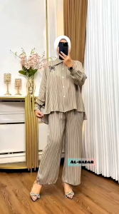 SETELAN CELANA BAHAN FUL RAYON MOTIF SALUR LD 110 CM PC 95 CM