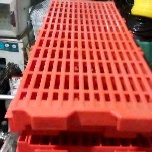 Sàn nhựa loại 1 cho chó mèo  heo..(40×120)/ Tấm lót sàn nhưa/ Vỉ nhựa lót sàn