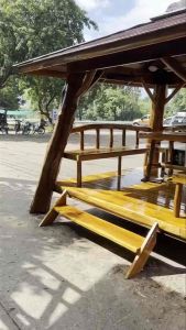 ศาลาไม้สักทองรูปลักษณ์ยิ้มละมัย เป็นที่นั่ง ความงาม 2.5 × 2.5 เมตร ซูมไม้ เพิ่มความสวยงามให้กับบ้าน หรือในสร้างส่วนใหม่ในที่นี่