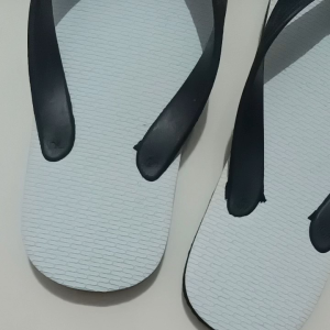 Sandal Jepit Swallow Hitam Putih Langka Elegan Pria Wanita