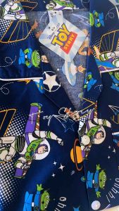 ยินดีที่จะแนะนำผลิตภัณฑ์ชุดนอนทอยสตอรี่ผู้ใหญ่ ลิขสิทธิ์แท้ ที่มี 4 ประเภท ซึ่งเป็น ผ้าคอตตอนวูเวณ หรือ แขนสั้น-ขายาว หรือ แขนสั้น-ขาสั้น ซึ่งสามารถเลือกได้ตามวัยรุ่น ผู้ใหญ่ น้ำหนัก 55-70 kg และส่วนสูงจำนวนเป็น 160-175 cm ซึ่งมีสีส