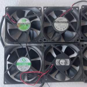 Quạt fan 8x8x2cm (dòng từ 0.2A đến 0.3A)