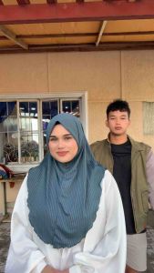 Rezeena Seamless instant Hijab