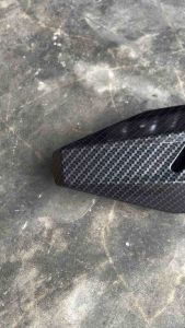 ฝาครอบท่อ Click125i Click150i กันร้อน บังท่อ คลิก110i ดำด้าน เคฟล่า สวย แข็งแรง คุณภาพดี แถมสติ๊กเกอร์ Akana มอเตอร์ไซค์