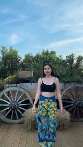 กางเกงยีนส์ขายาว เอวสูง สกรีนลายด อกทาน 2ชัเนเเน่น ตะวันสกรีน คุณภาพสูง สีอักเสบ ชุดของ P มากๆ