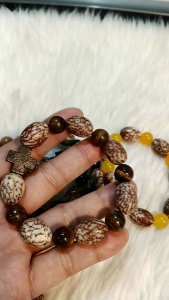 Buto ng Sinukuan Bracelet with Cross Pangontra sa Inggit at Malas