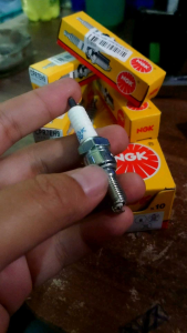 NGK BUSI VARIO 150 AEROX LEXI N MAX NMAX VARIO 110 PCX NGK CPR7EH9 - BISA BAYAR DI TEMPAT