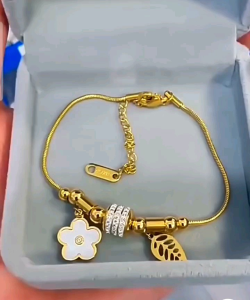 LẮC TAY TITAN PHỐI CHARM HOA LÁ SIÊU XINH🌸🍃 - TITAN CHUẨN LOẠI 1 KO ĐEN