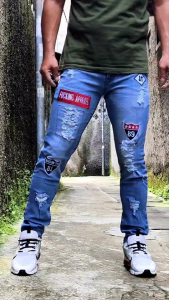 Celana Jeans Sobek Pria Panjang Emblem Stretch Melar Denim Tebal Slimfit Skinny Size 28-33