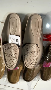 SEPATU SELOP WANITA YUMEIDA LD 9086 L