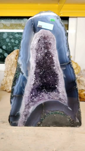 Natural High Gred Brazil Amethyst Agate Crystal Cave Ornament